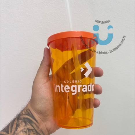 Copo Personalizado de Acrílico com Tampa e Canudo
