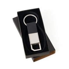 Chaveiro em Metal Cromado e Material Sintético Preto Personalizado