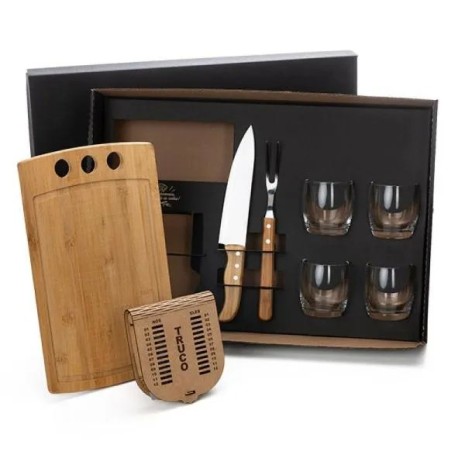 Kit Churrasco, Whisky e Truco 8 Pçs com Jogo de Baralho Personalizado